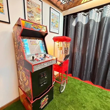 La Récréation, Duplex Pour Jouer, Et Cinéma Privé * Sedan