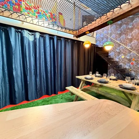 La Récréation, Duplex Pour Jouer, Et Cinéma Privé *