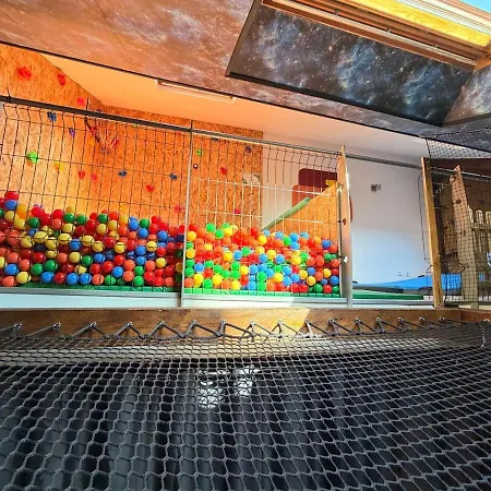 Appartement La Récréation, Duplex Pour Jouer, Et Cinéma Privé Sedan