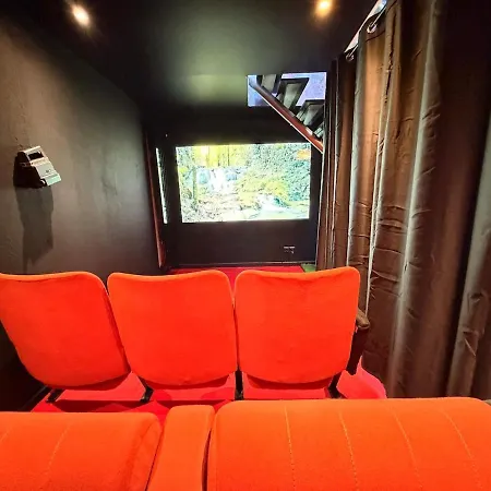 La Récréation, Duplex Pour Jouer, Et Cinéma Privé
