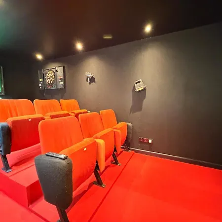 Appartement La Récréation, Duplex Pour Jouer, Et Cinéma Privé