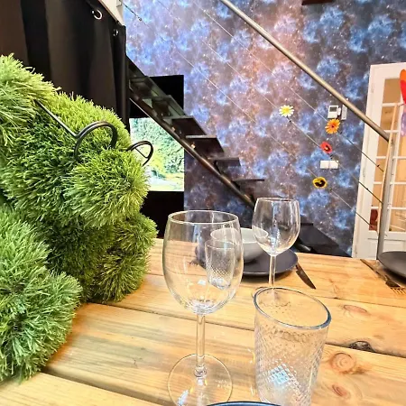 La Récréation, Duplex Pour Jouer, Et Cinéma Privé * Sedan