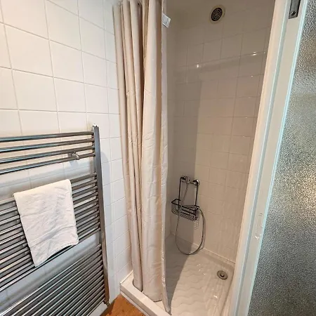 La Récréation, Duplex Pour Jouer, Et Cinéma Privé Sedan