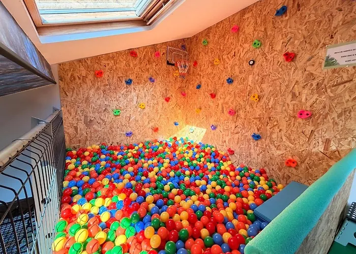 Appartement La Récréation, Duplex Pour Jouer, Et Cinéma Privé Sedan