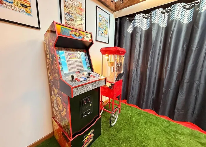 La Récréation, Duplex Pour Jouer, Et Cinéma Privé * Sedan