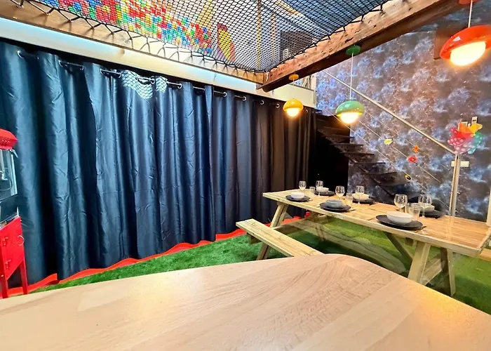 La Récréation, Duplex Pour Jouer, Et Cinéma Privé *