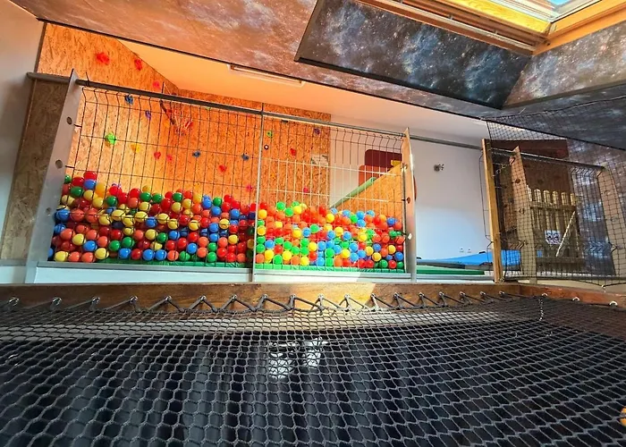 Appartement La Récréation, Duplex Pour Jouer, Et Cinéma Privé Sedan