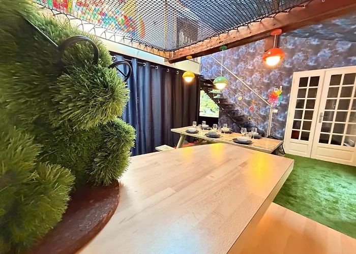 La Récréation, Duplex Pour Jouer, Et Cinéma Privé *