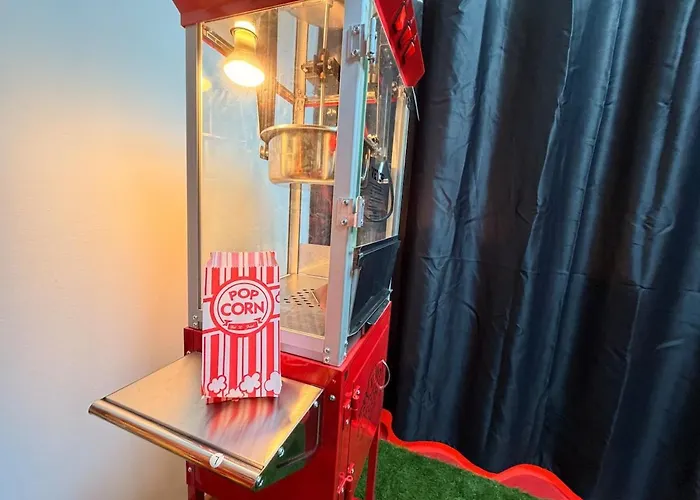 La Récréation, Duplex Pour Jouer, Et Cinéma Privé * Sedan