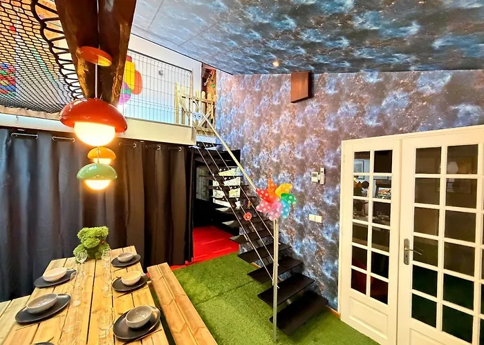 La Récréation, Duplex Pour Jouer, Et Cinéma Privé Sedan