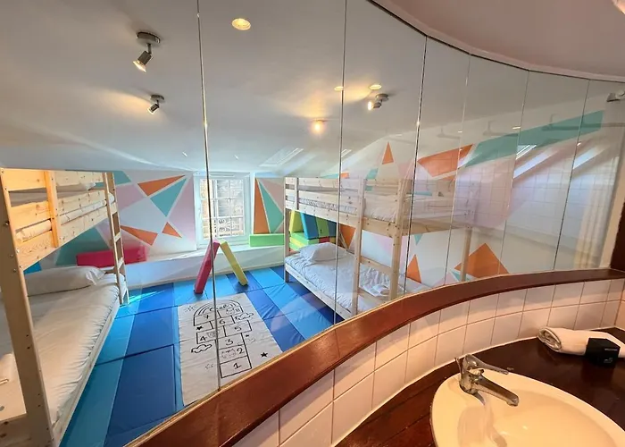 La Récréation, Duplex Pour Jouer, Et Cinéma Privé Appartement *