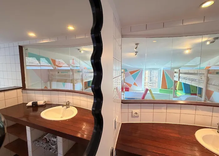 La Récréation, Duplex Pour Jouer, Et Cinéma Privé Appartement Sedan