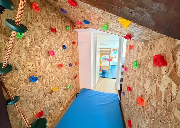 La Récréation, Duplex Pour Jouer, Et Cinéma Privé Appartement Sedan