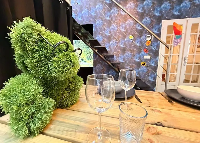 La Récréation, Duplex Pour Jouer, Et Cinéma Privé * Sedan